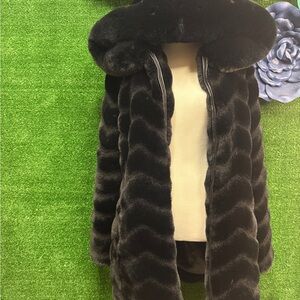 Liz Claiborne Outerwear Black Faux Fur Channeled Grooved Hooded Coat Size M